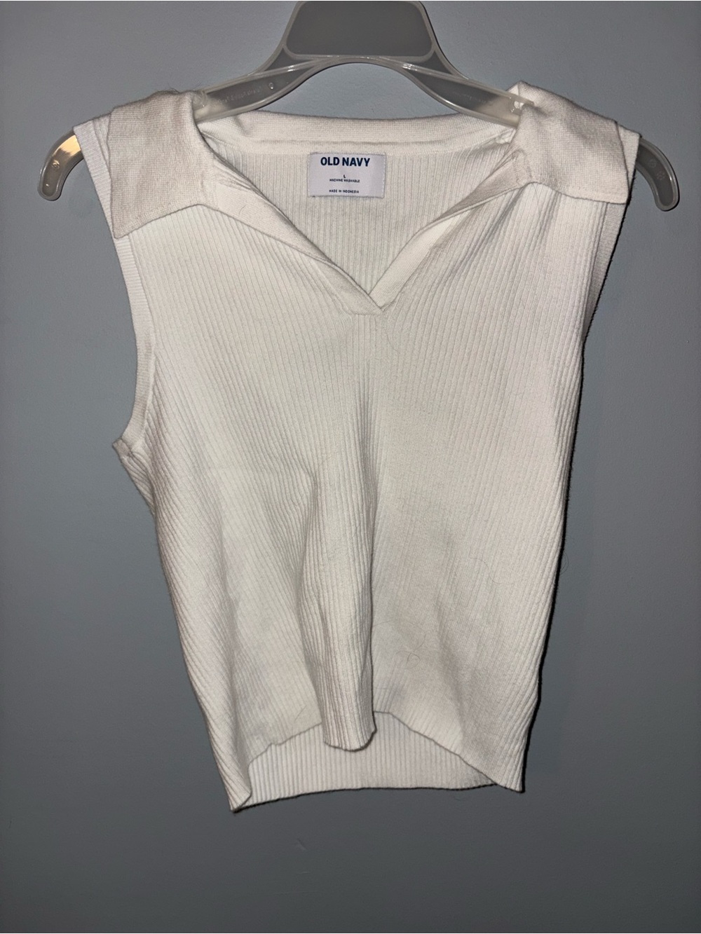 Old Navy White Ribbed Sleeveless V-Neck Tank